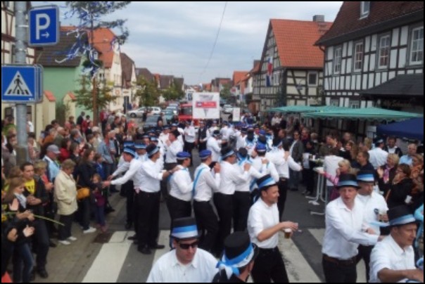 Kerweumzug – Festwagen
